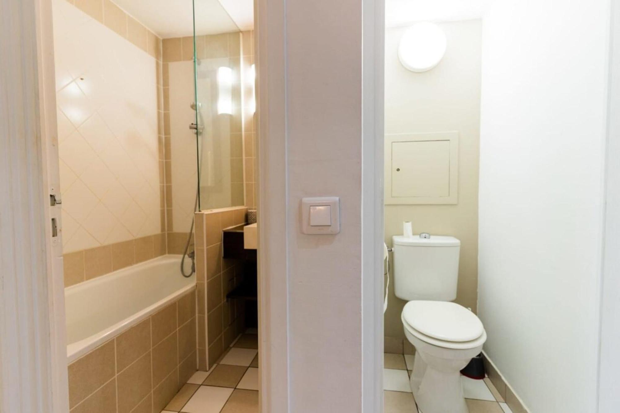 Flat For 4 People With Swimming Pool Tennis Court And Free Parking 227 Appartement